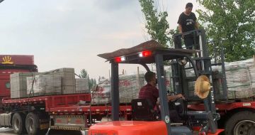 南阳 黄金麻冰裂纹，地铺石装车