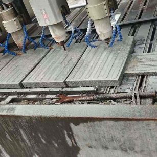 南阳 芝麻白花岗岩荔枝面盲道雕刻