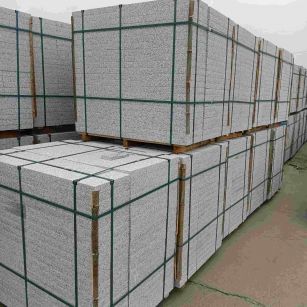 南阳 白麻花岗岩石材荔枝面地铺石（300*600*50）