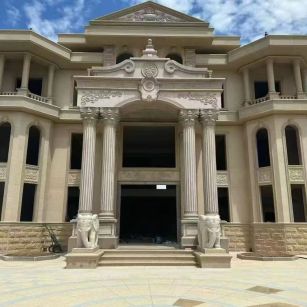 南阳 黄金麻别墅外墙干挂，大柱，大象，蘑菇石，雕花板