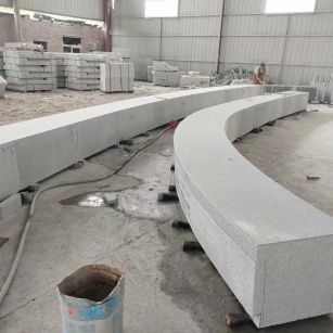 南阳芝麻白花岗岩石板材 园林光面弧形坐凳