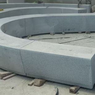 南阳 芝麻白花岗岩光面弧形坐凳