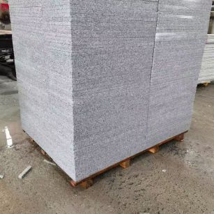 南阳 芝麻白火烧面1.8厚300*600地铺石，尺寸标准，厚薄均匀