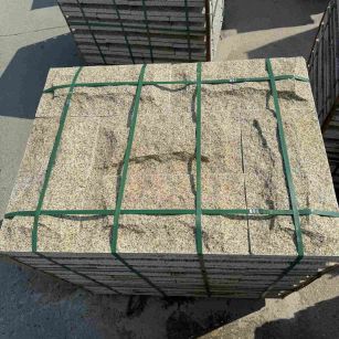 南阳 黄金麻花岗岩石材自然面蘑菇石成品