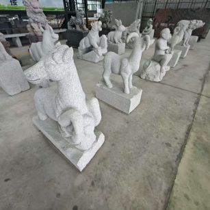 南阳 芝麻白花岗岩造型立体雕刻——十二生肖