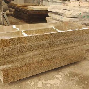 南阳 黄金麻栏杆料半成品加工中