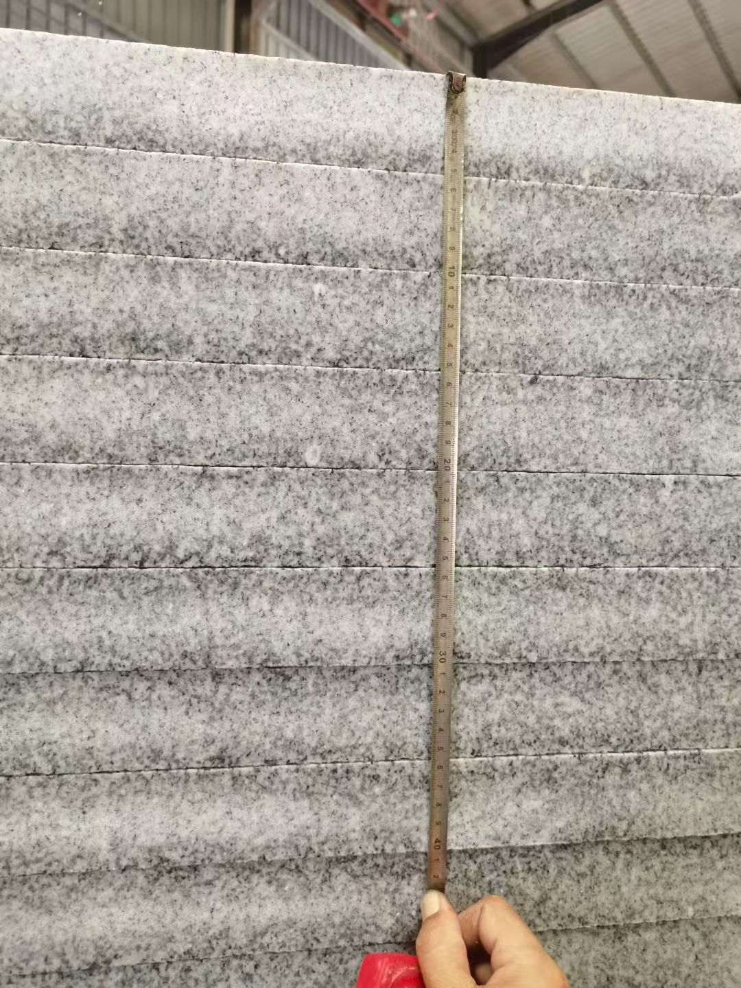 南阳 芝麻白火烧成品厚薄均匀，B料价格接近A料质量