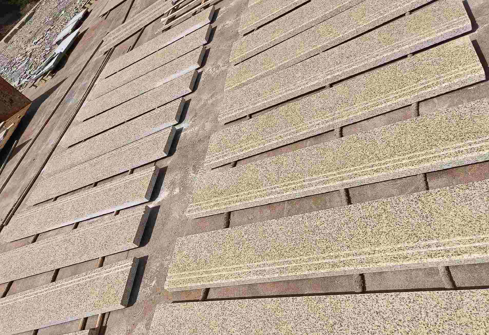 南阳 黄金麻花岗岩光面楼梯踏步