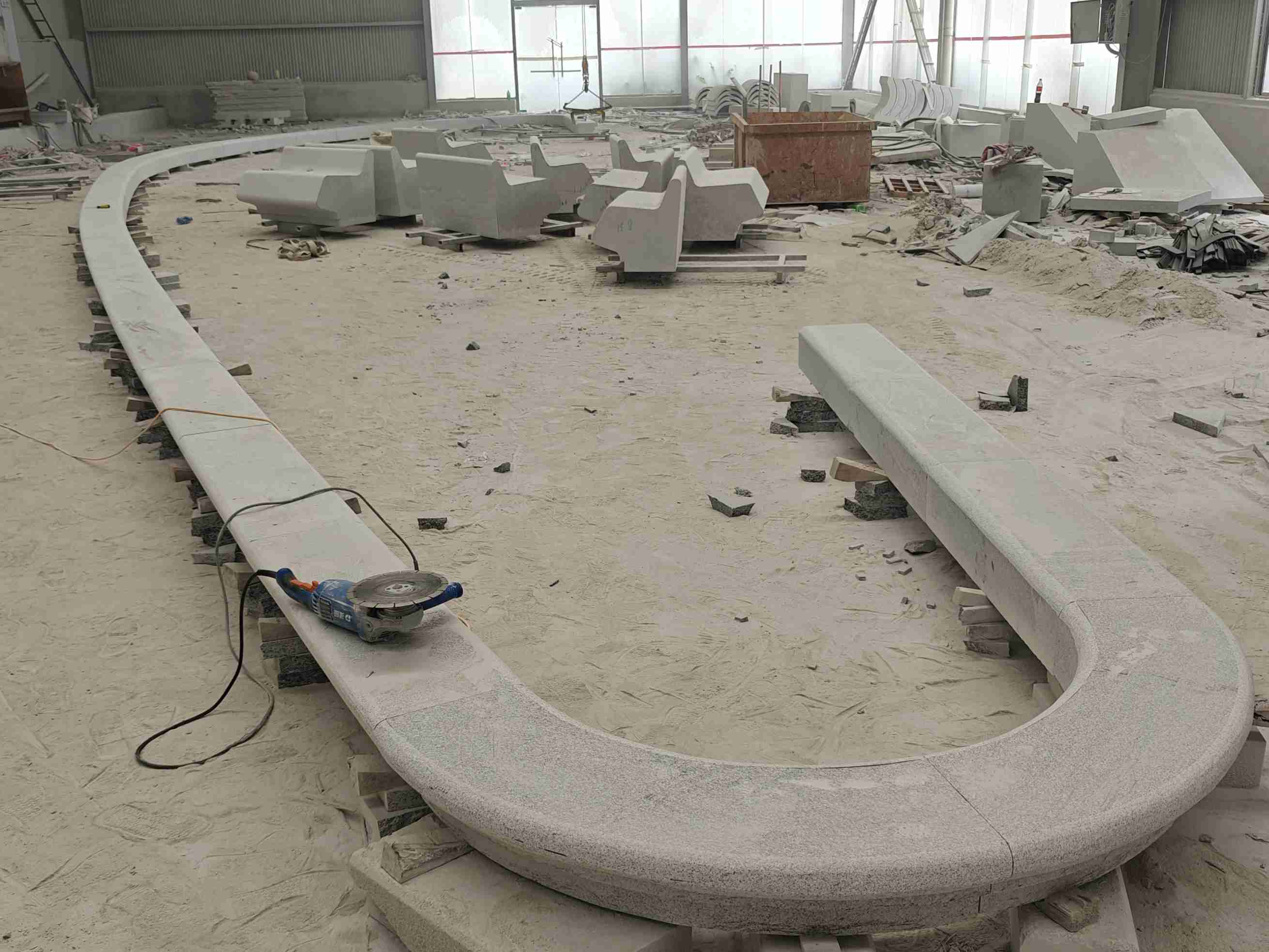 南阳 芝麻白花岗岩弧形花坛石，坐凳石