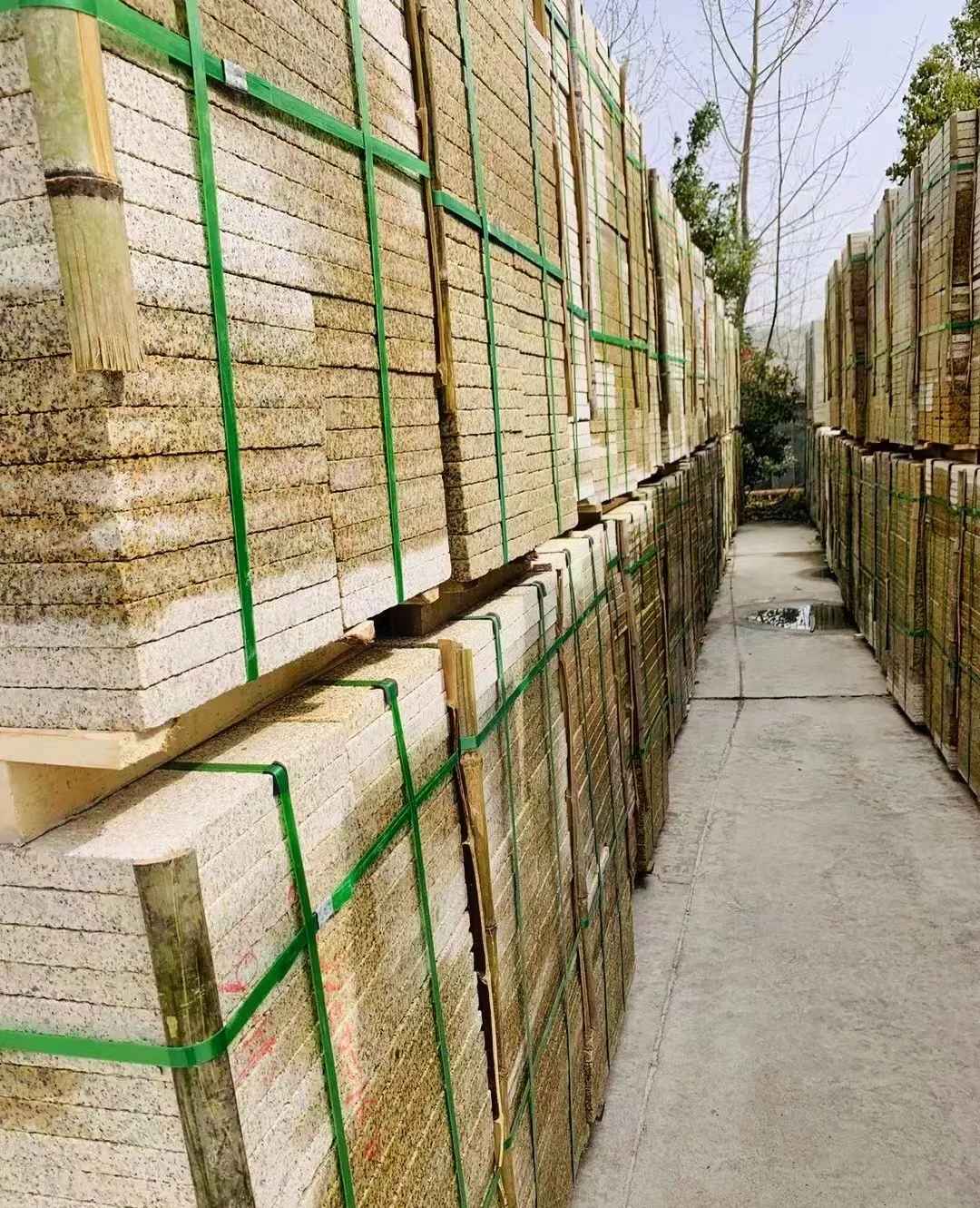 南阳 黄金麻花岗岩荔枝面地铺石