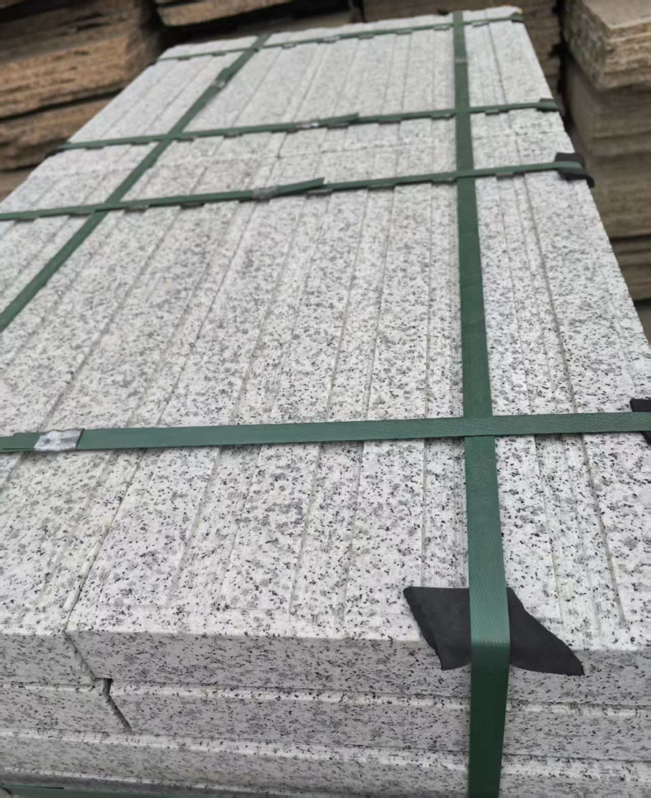 南阳 白麻花岗岩直行盲道石，盲条，地铺石