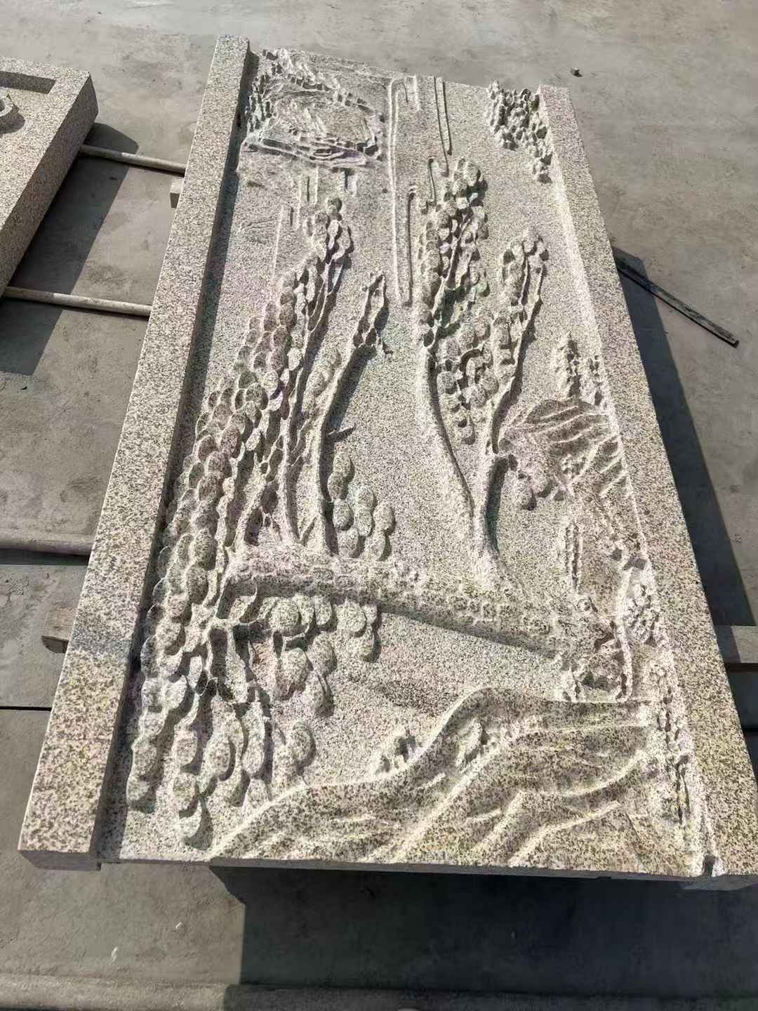 南阳 黄金麻雕刻板浮雕迎客松