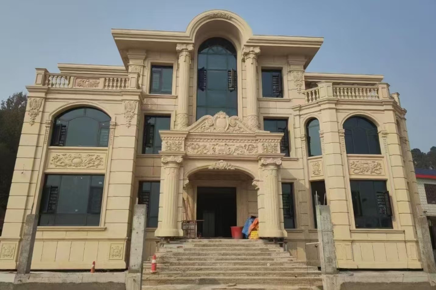 南阳 黄金麻花岗岩别墅外墙干挂