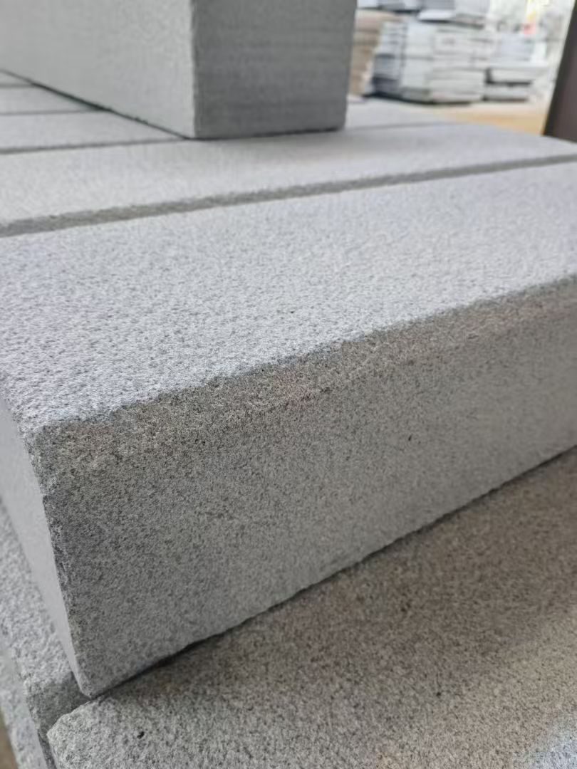 南阳 芝麻灰荔枝面路沿石