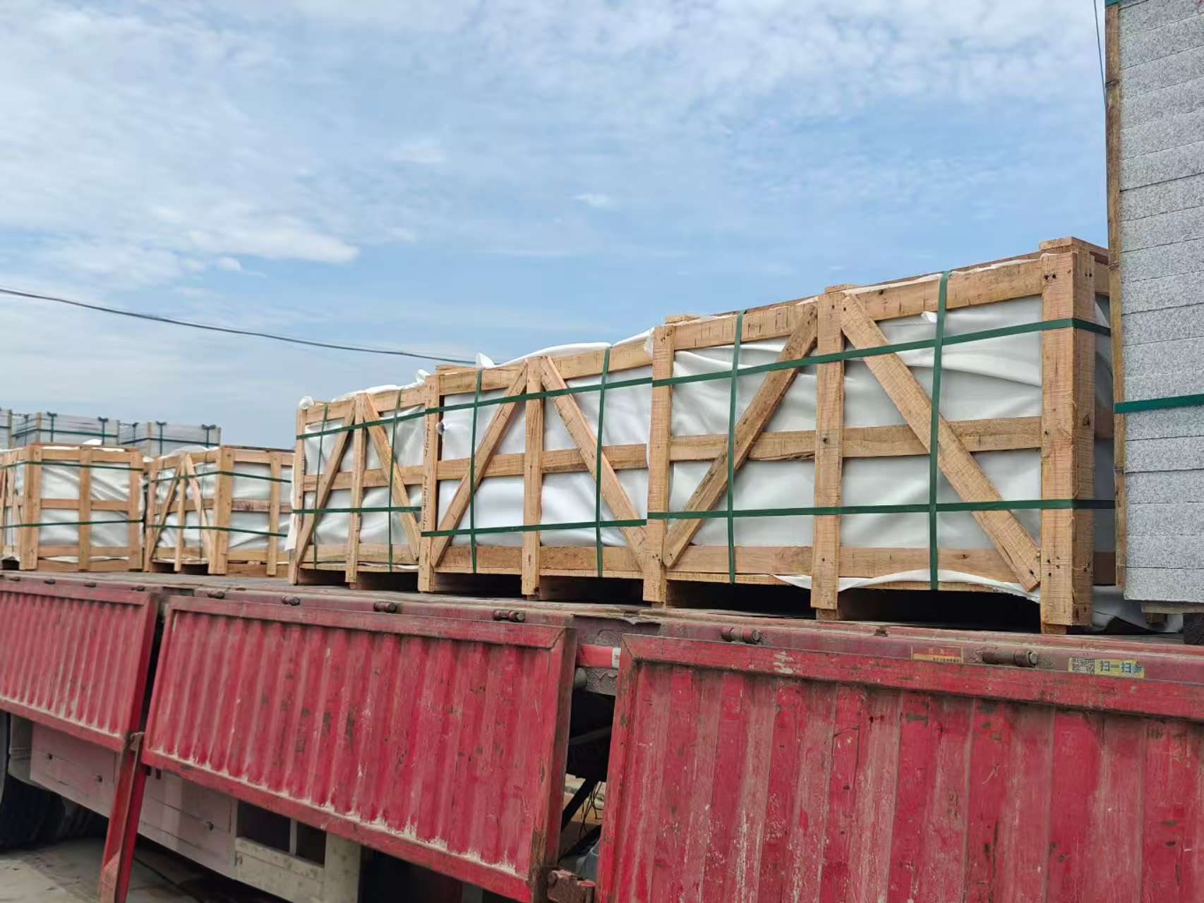 南阳 芝麻白花岗岩地铺石出口专车-泰国游