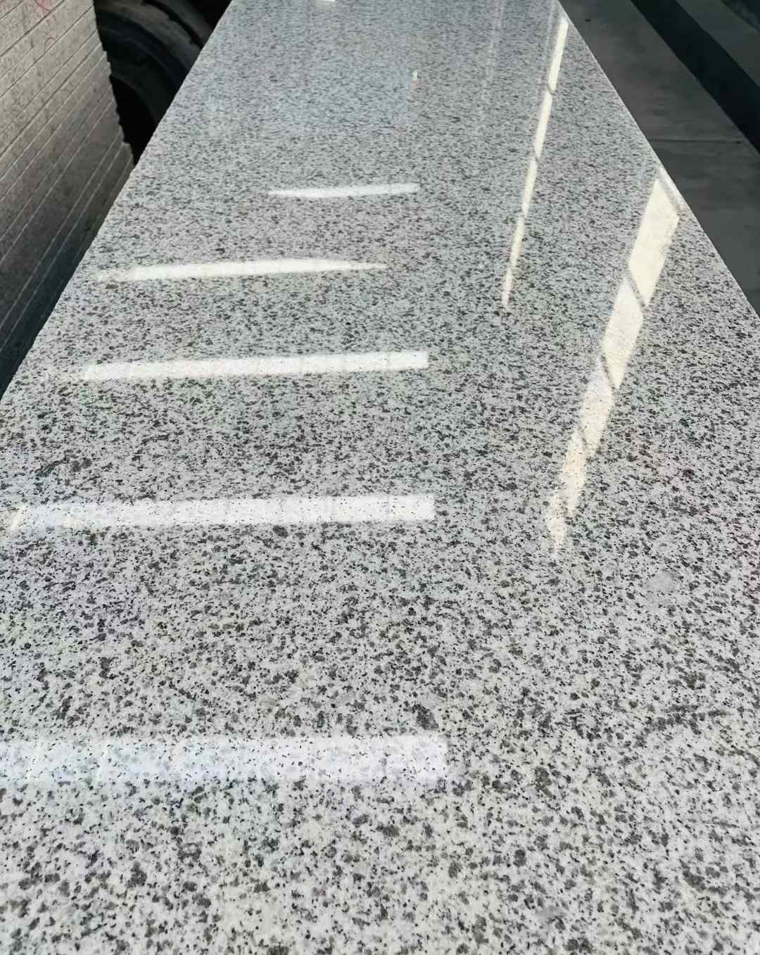 南阳 白麻花岗岩光面毛板