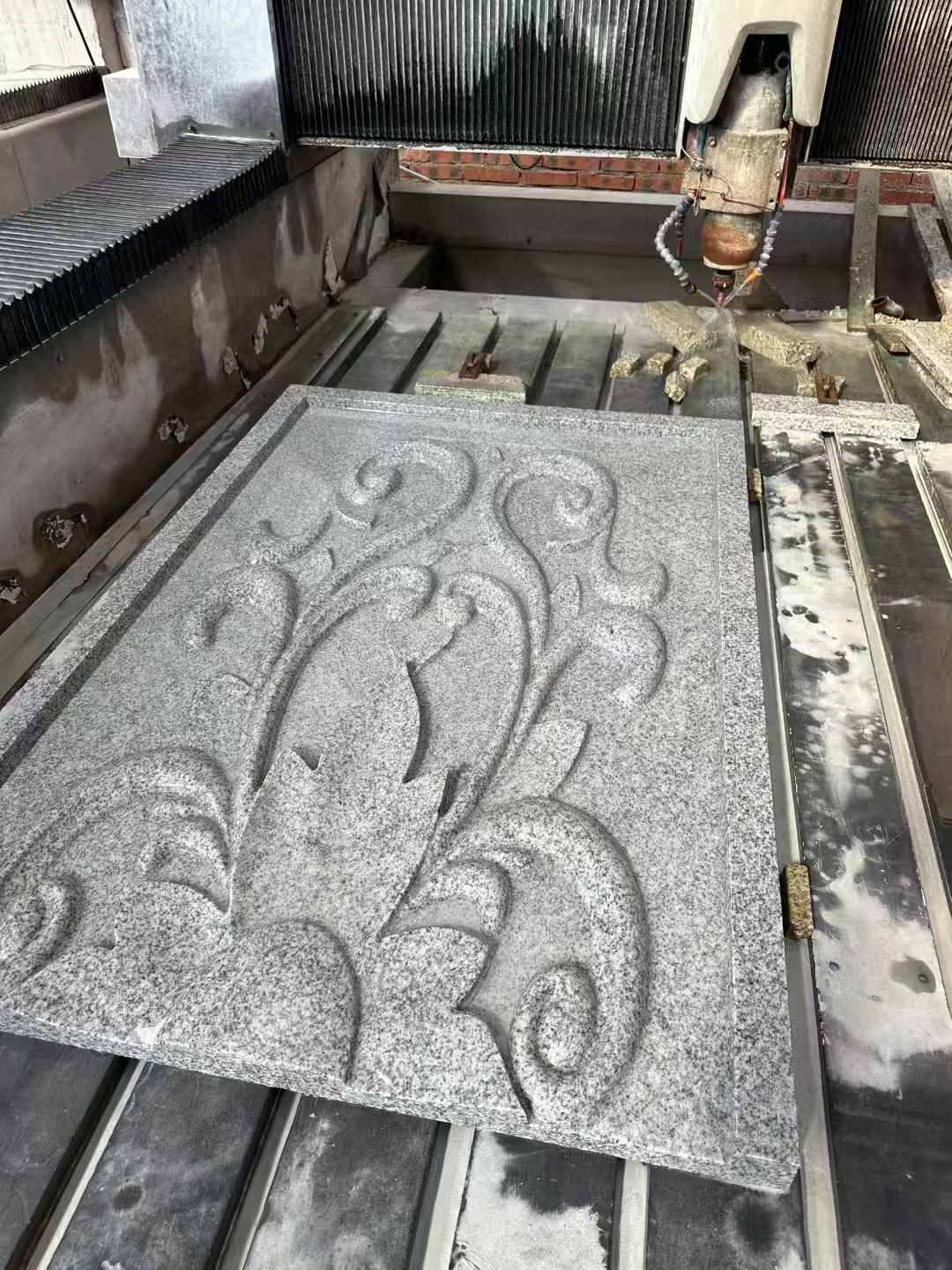 南阳 白麻别墅干挂雕花板