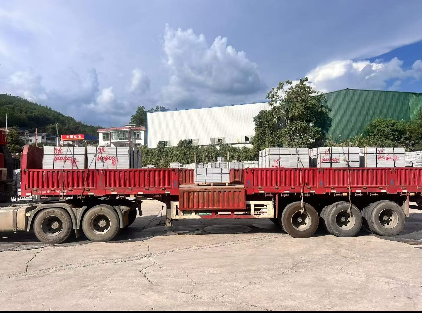 南阳 芝麻灰花岗岩地铺石出货日常