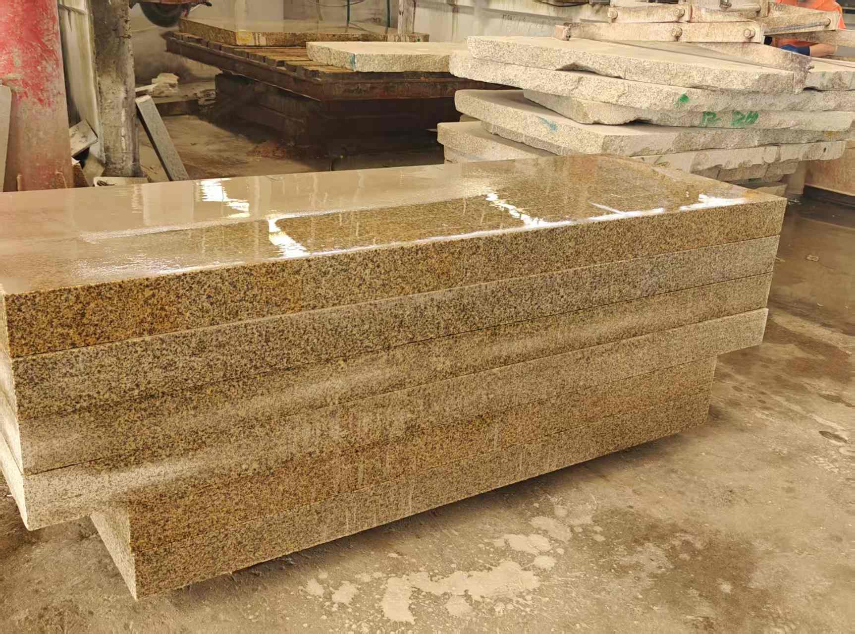 南阳 黄金麻栏杆料半成品加工中